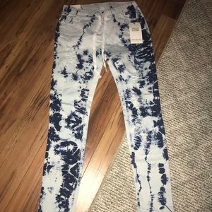 Fashion nova skinny jogger size medium